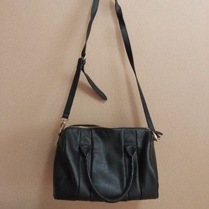 F21 doctor bag